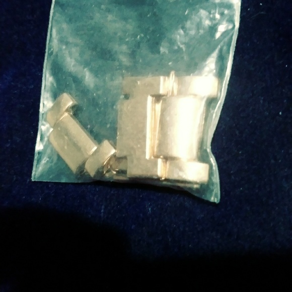 Beautiful Rose-Gold Colored Watch - Picture 3 of 3